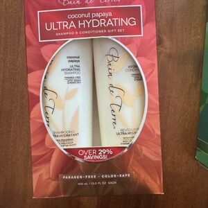 Bain de Terre Coconut Papaya Shampoo & Conditioner Gift Set